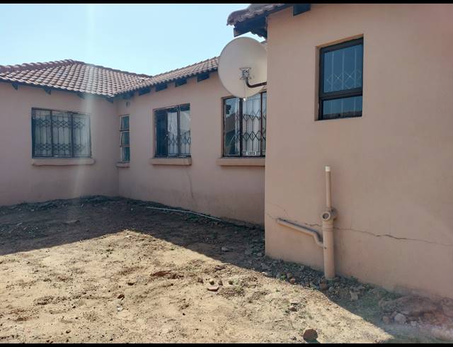 9 BEDROOM FREEHOLD FOR SALE IN TASBET PARK